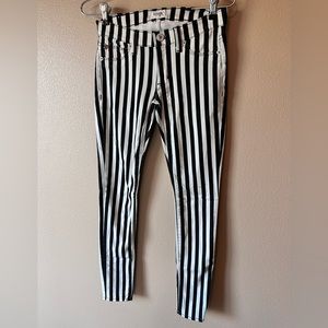 Hudson Krista Super Skinny Size 24 Black & White Striped Jeans